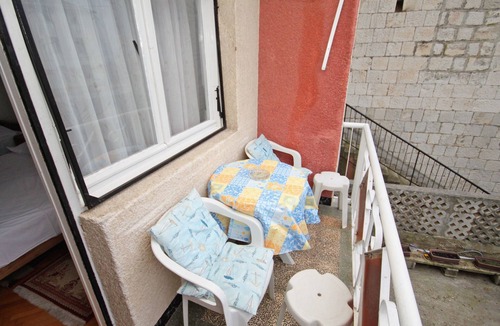Jesenice Apartment | Two bedroom apartment with balcony Sumpetar, Omiš (A-5983-a)