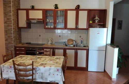 Kukljica Apartment | Two bedroom apartment with terrace Kukljica, Ugljan (A-8237-b)