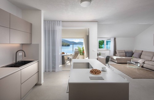 Pasadur Apartment | Two bedroom apartment near beach Pasadur, Lastovo (A-24472-b)