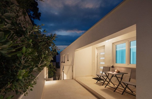Pasadur Apartment | Two bedroom apartment near beach Pasadur, Lastovo (A-24472-b)