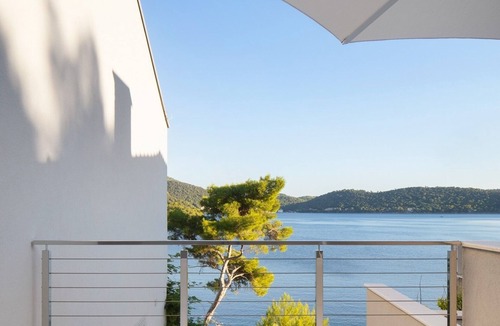 Pasadur Apartment | Two bedroom apartment near beach Pasadur, Lastovo (A-24472-b)