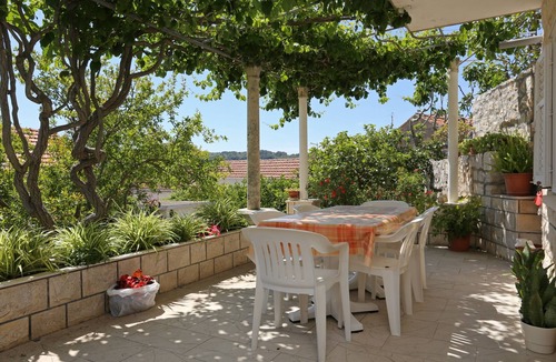 Lumbarda Apartment | Two bedroom apartment with terrace Lumbarda, Korčula (A-4473-a)