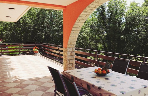 Malinska Apartment | Two bedroom apartment with terrace and sea view Malinska, Krk (A-19264-a)