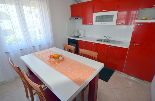 Vantacici Apartment | Two bedroom apartment with terrace Porat, Krk (A-20378-a)