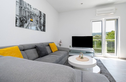 Nevidane Apartment | Two bedroom apartment near beach Neviđane, Pašman (A-323-a)