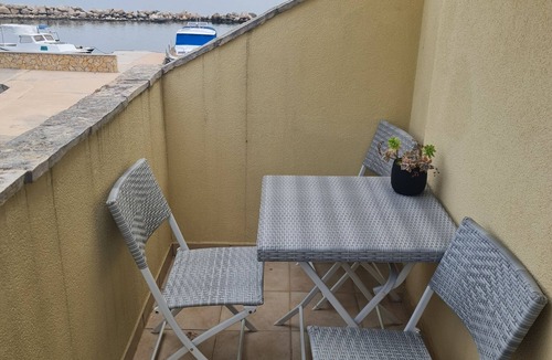 Nevidane Apartment | Two bedroom apartment with terrace and sea view Neviđane, Pašman (A-8453-d)