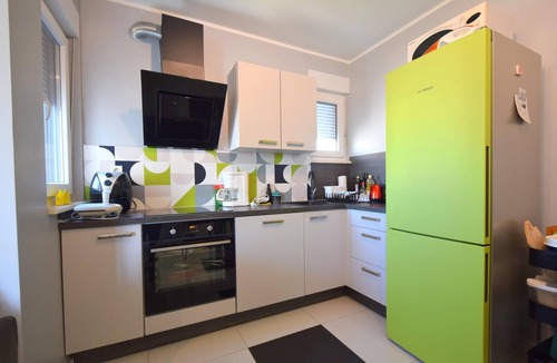 Njivice Apartment | Two bedroom apartment with terrace Njivice, Krk (A-21147-a)
