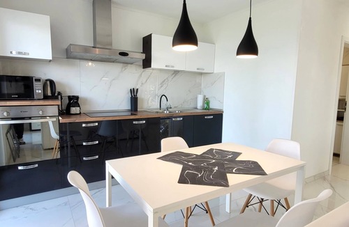 Omisalj Apartment | Two bedroom apartment with terrace and sea view Omišalj, Krk (A-21370-b)