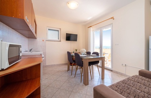 Posedarje Apartment | Two bedroom apartment with terrace and sea view Posedarje, Novigrad (A-6162-b)