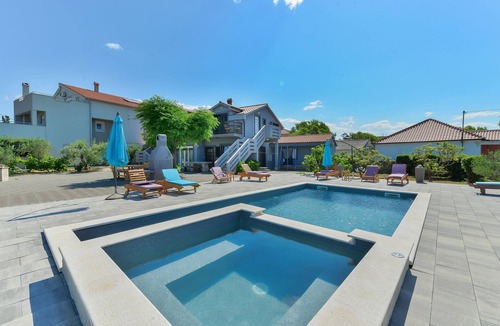 Privlaka Apartment | Two bedroom apartment with terrace Privlaka, Zadar (A-5762-c)