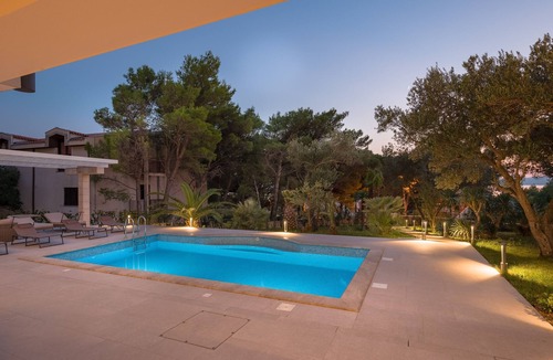 Promajna Apartment | Two bedroom apartment with terrace Promajna, Makarska (A-19144-c)