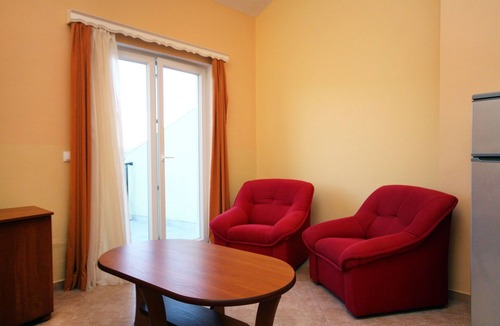 Rogoznica Apartment | Two bedroom apartment near beach Rogoznica (A-3199-c)