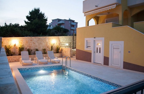 Rogoznica Apartment | Two bedroom apartment near beach Zečevo Rtić, Rogoznica (A-11869-c)