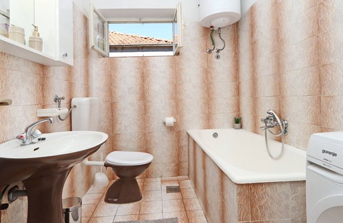 Brna Apartment | Two bedroom apartment near beach Brna, Korčula (A-173-a)