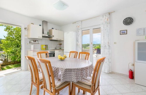 Necujam Apartment | Two bedroom apartment with terrace and sea view Nečujam, Šolta (A-2089-a)