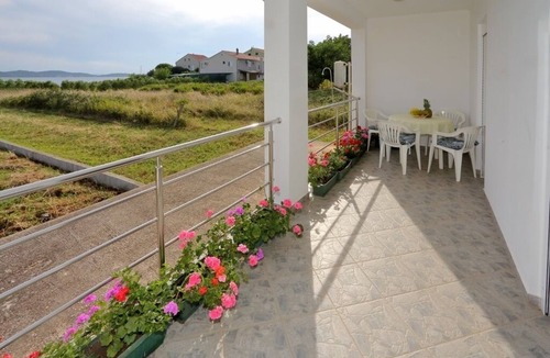 Sukosan Apartment | Two bedroom apartment with terrace and sea view Sukošan, Zadar (A-16646-a)