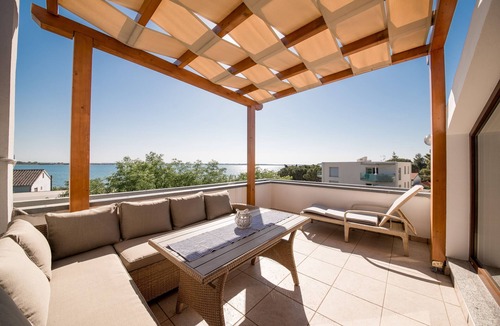 Vrsi Apartment | Two bedroom apartment near beach Vrsi - Mulo, Zadar (A-5848-a)