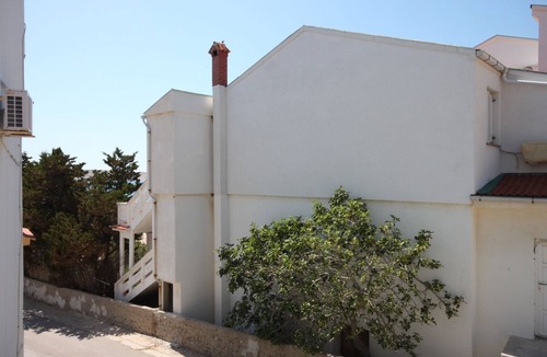 Kustici Apartment | Two bedroom apartment near beach Kustići, Pag (A-4129-d)