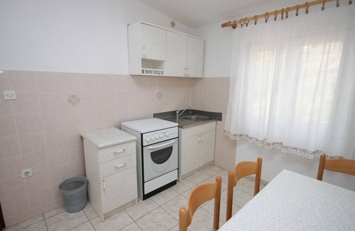 Metajna Apartment | Two bedroom apartment near beach Metajna, Pag (A-6352-a)