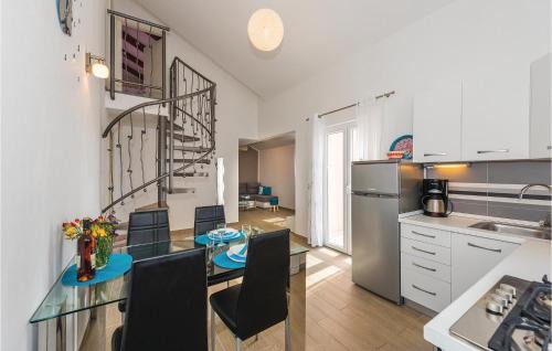 Primosten Burnji Apartment | Two-Bedroom Apartment In Dolac