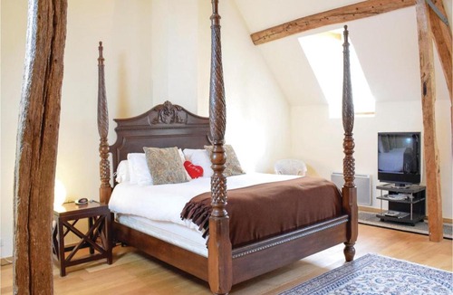 Ocquerre Apartment | Two-Bedroom Apartment in Ocquerre