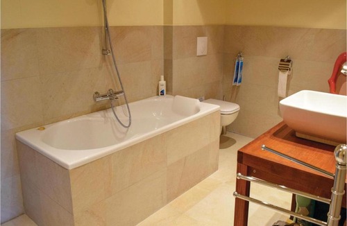 Ocquerre Apartment | Two-Bedroom Apartment in Ocquerre