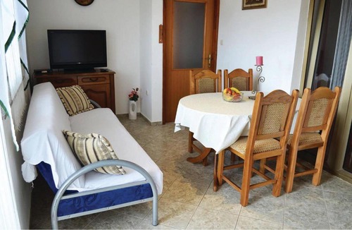 Petrcane Apartment | Two-Bedroom Apartment in Petrcane