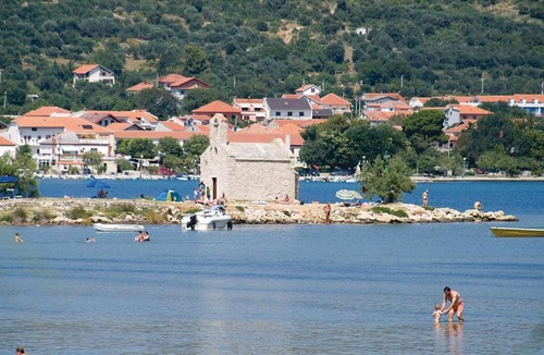 Petrcane Apartment | Two-Bedroom Apartment in Petrcane