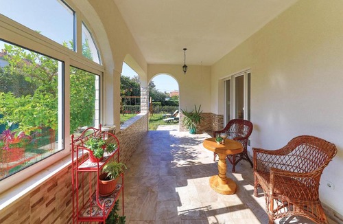 Kastel Stafilic Apartment | Two-Bedroom Apartment in Kastel Stafilic