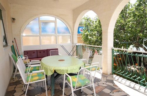 Grebastica Apartment | Two bedroom apartment near beach Grebaštica, Šibenik (A-6437-b)