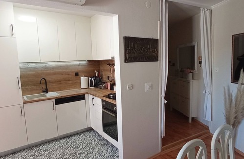Murter Apartment | Two bedroom apartment near beach Betina, Murter (A-16742-a)