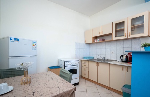 Bibinje Apartment | Two bedroom apartment near beach Bibinje, Zadar (A-5865-b)