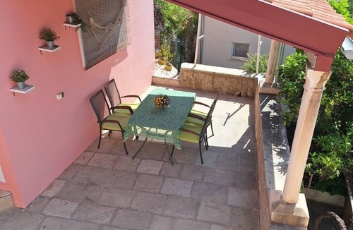 Cavtat Apartment | Two bedroom apartment near beach Cavtat, Dubrovnik (A-23017-a)