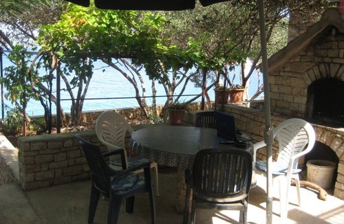 Maslinica Apartment | Two bedroom apartment near beach Maslinica, Šolta (A-774-b)