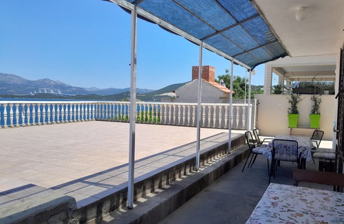 Dubrava Apartment | Two bedroom apartment near beach Cove Pještata, Pelješac (A-14440-e)