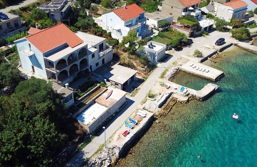 Kneza Apartment | Two bedroom apartment near beach Kneža, Korčula (A-9166-a)