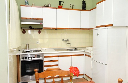 Sucuraj Apartment | Two bedroom apartment near beach Sućuraj (Hvar) (A-4029-e)
