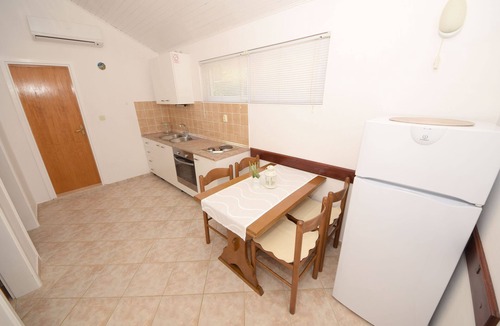 Podobuce Apartment | Two bedroom apartment near beach Podobuče, Pelješac (A-631-b)