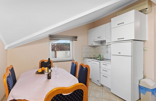 Kraj Apartment | Two bedroom apartment near beach Kraj, Pašman (A-3460-d)