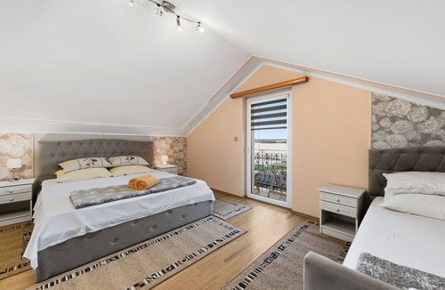 Kraj Apartment | Two bedroom apartment near beach Kraj, Pašman (A-3460-d)