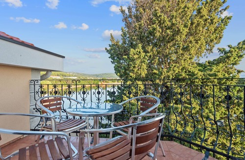 Kraj Apartment | Two bedroom apartment near beach Kraj, Pašman (A-3460-d)