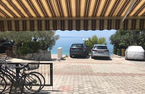 Tucepi Apartment | Two bedroom apartment near beach Tučepi, Makarska (A-2694-c)