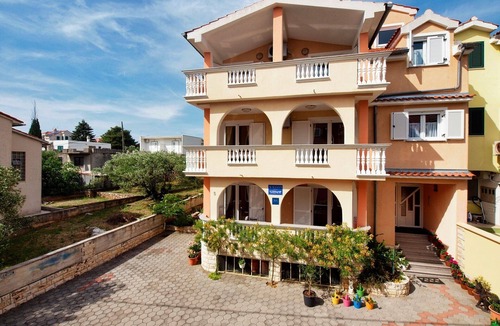 Vodice Apartment | Two bedroom apartment near beach Srima - Vodice, Vodice (A-15621-c)
