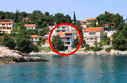 Vrbanj Apartment | Two bedroom apartment near beach Basina, Hvar (A-4599-f)