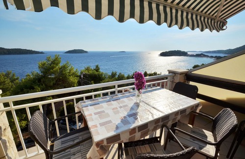 Prizba Apartment | Two bedroom apartment near beach Prižba, Korčula (A-9276-a)