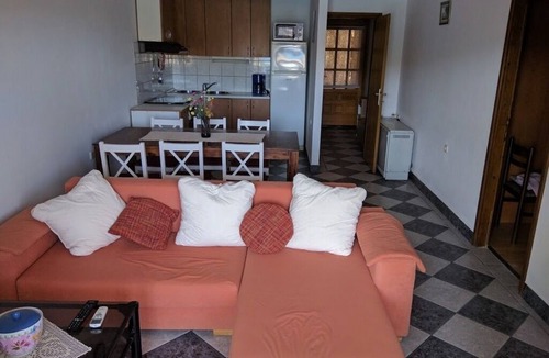 Prizba Apartment | Two bedroom apartment near beach Prižba, Korčula (A-14385-b)