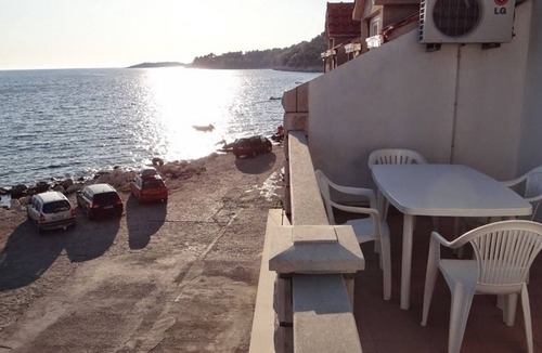 Prizba Apartment | Two bedroom apartment near beach Prižba (Korčula) (A-14385-c)