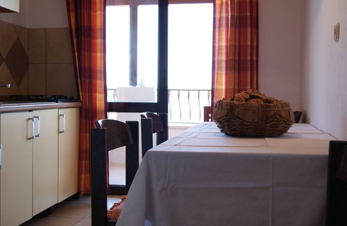 Zavala Apartment | Two bedroom apartment near beach Zavala, Hvar (A-553-b)