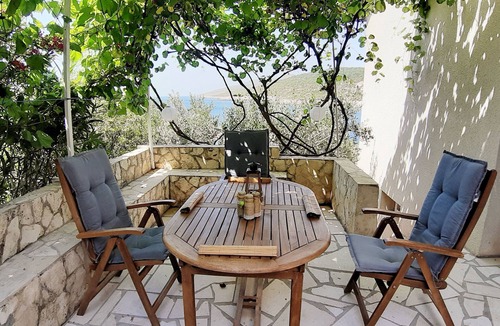 Zavalatica Apartment | Two bedroom apartment near beach Zavalatica, Korčula (A-189-b)