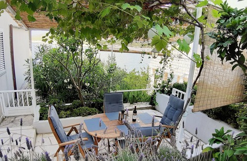 Zavalatica Apartment | Two bedroom apartment near beach Zavalatica, Korčula (A-189-a)